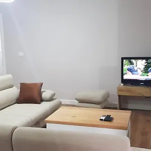  Apartamento Ersa's Lovely Flat-2 Bedroom Albania