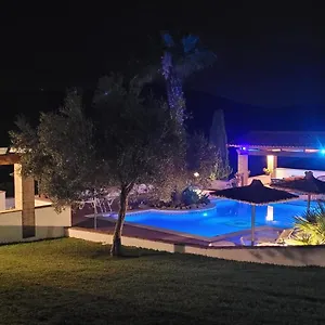 Sindhura Vejer de la Frontera